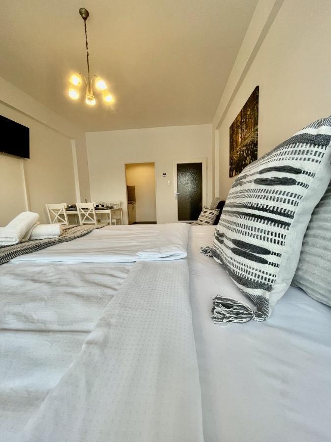 City Center Apartments Am Schwedenplatz Wina Bagian luar foto