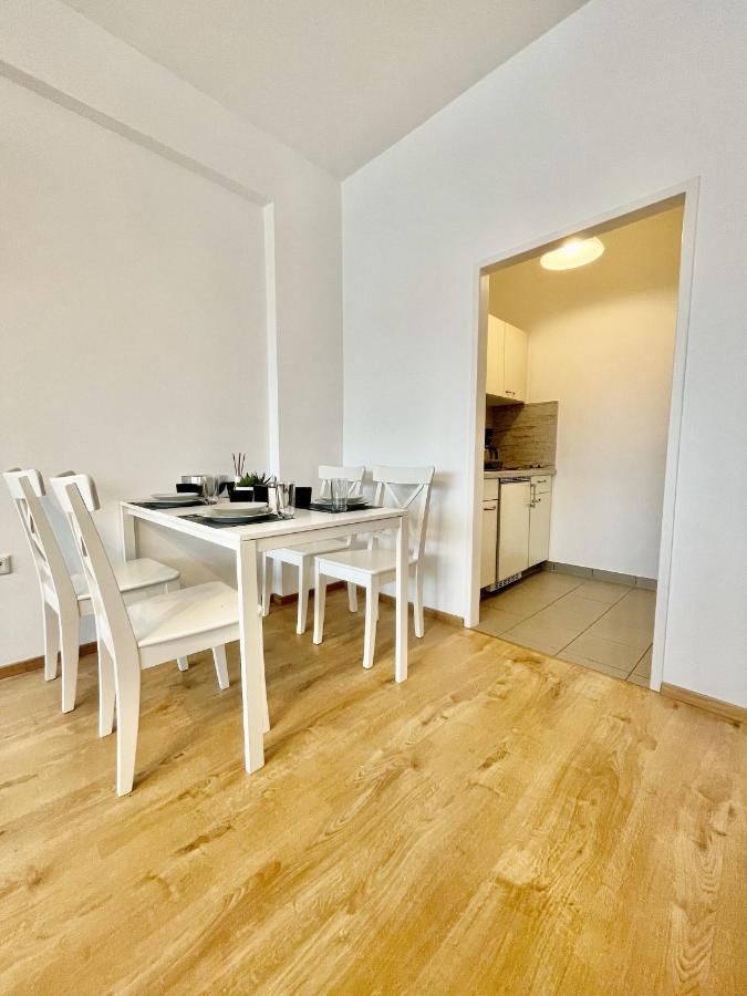 City Center Apartments Am Schwedenplatz Wina Bagian luar foto